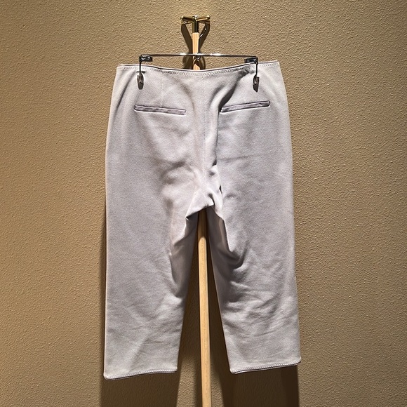 Cropped pants from Elie Tahari. - Picture 2 of 2